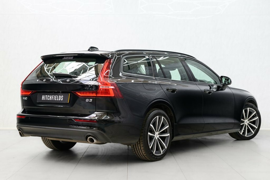 Volvo V60 2L Momentum Black #6