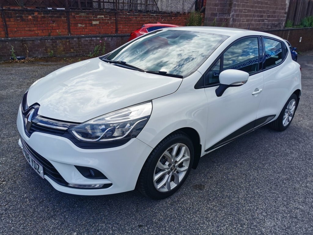 Renault Clio 1.2L Sm White #3