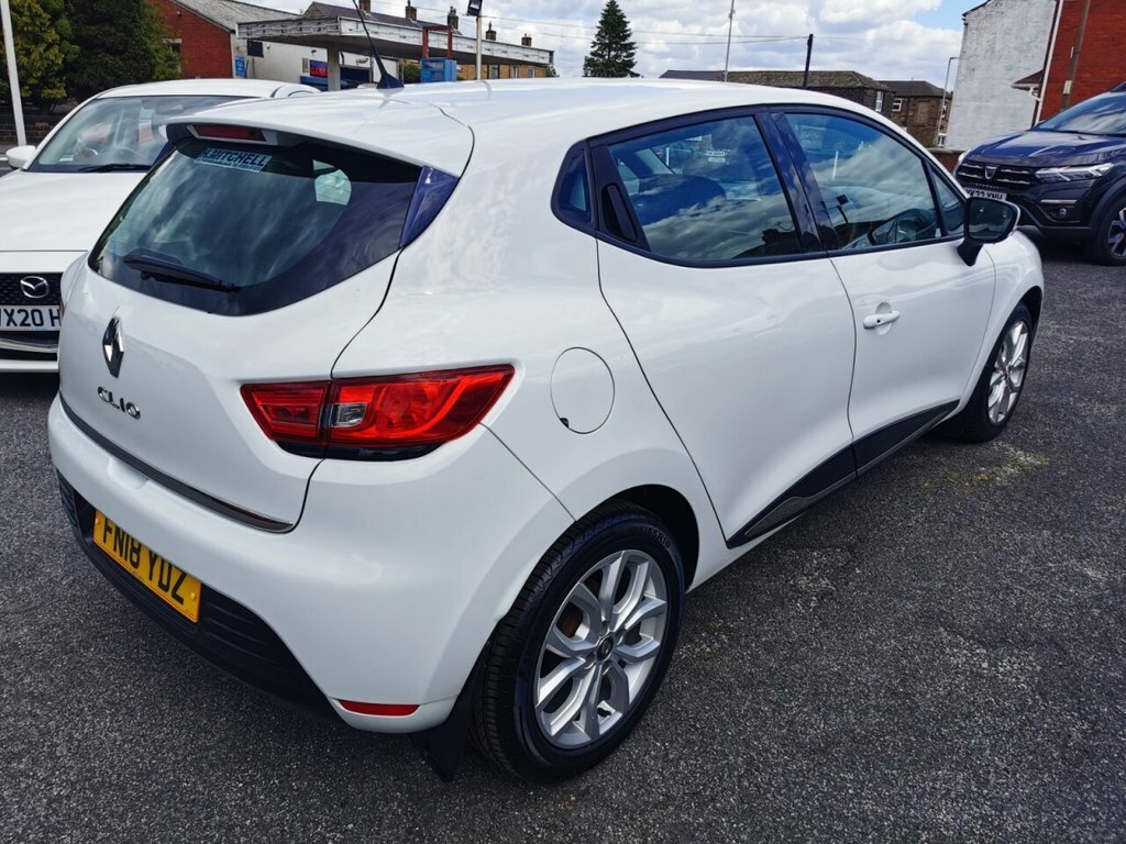 Renault Clio 1.2L Sm White #6