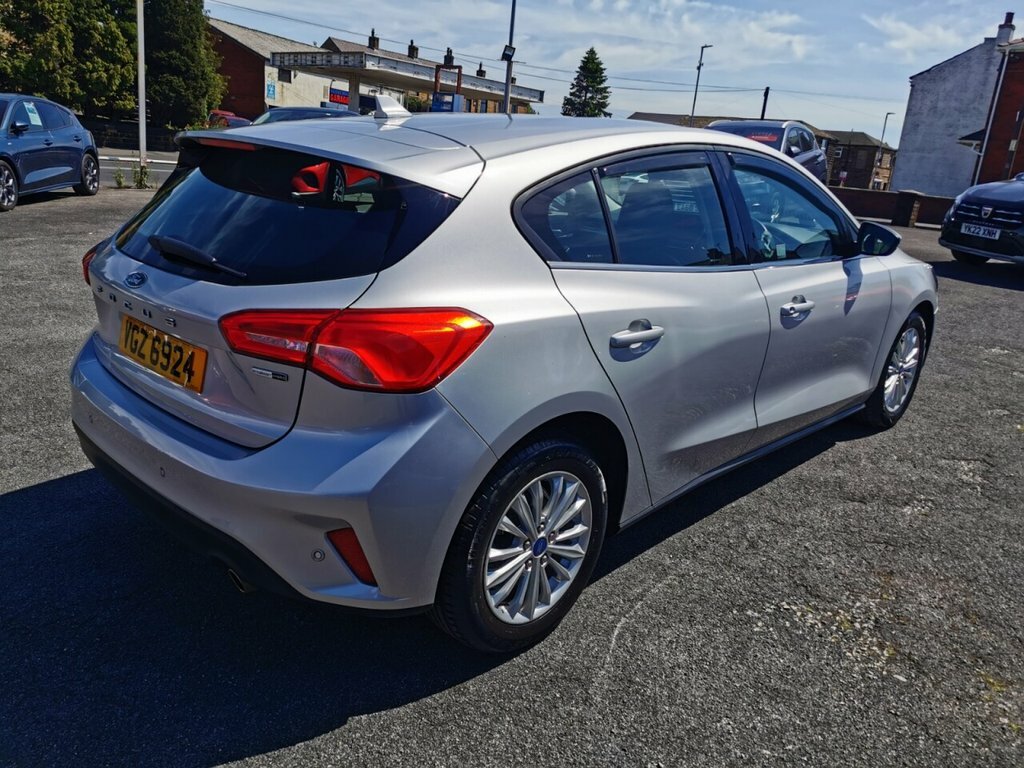 Ford Focus 1L Titanium Edition VGZ6924 Silver #6