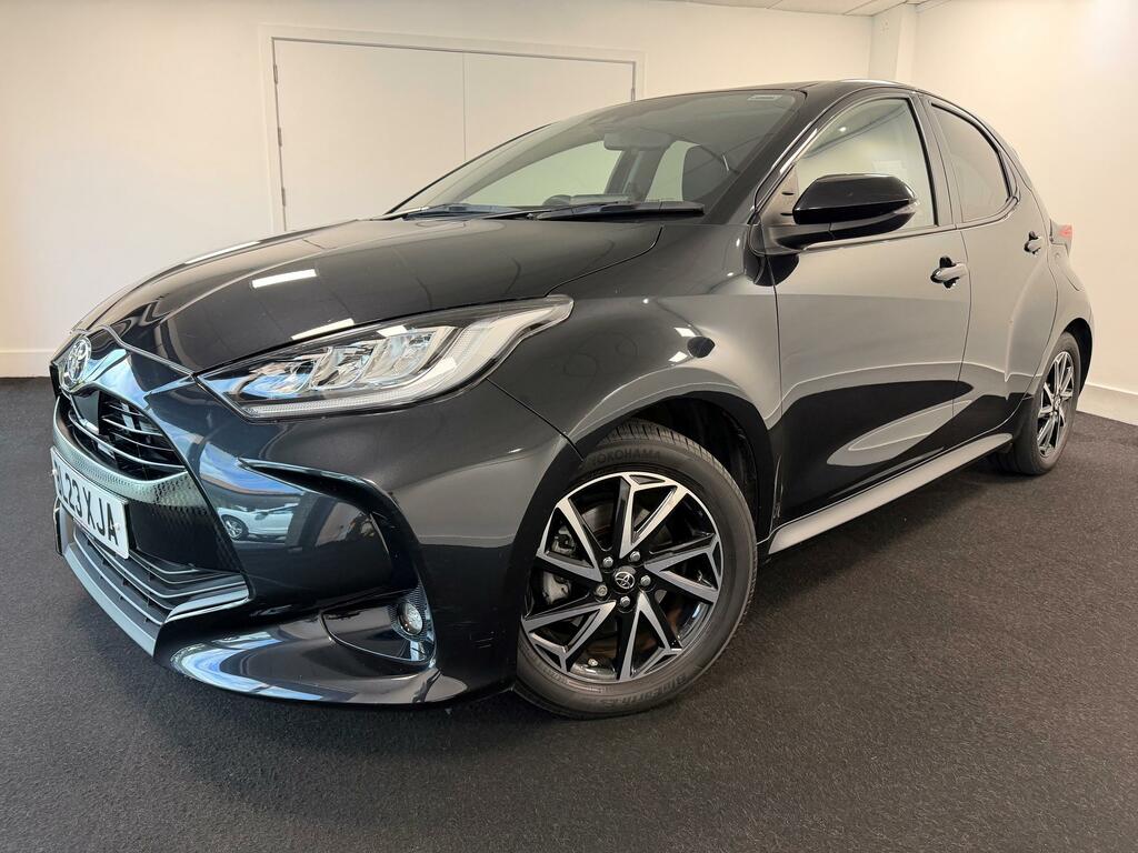 Toyota Yaris 1.5 Vvt-h Design Hatchback Hybrid E-cvt Black