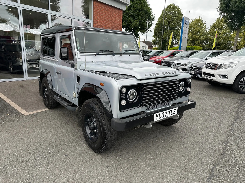 Land Rover Defender 90 2.4L Xs Black #1