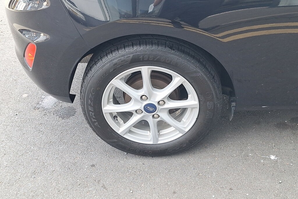 Ford Fiesta 1.1 Zetec Black #4