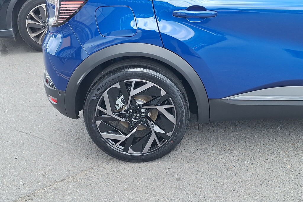 Renault Captur 1.8 E-tech Full Hybrid 160 Esprit Alpine Black #4