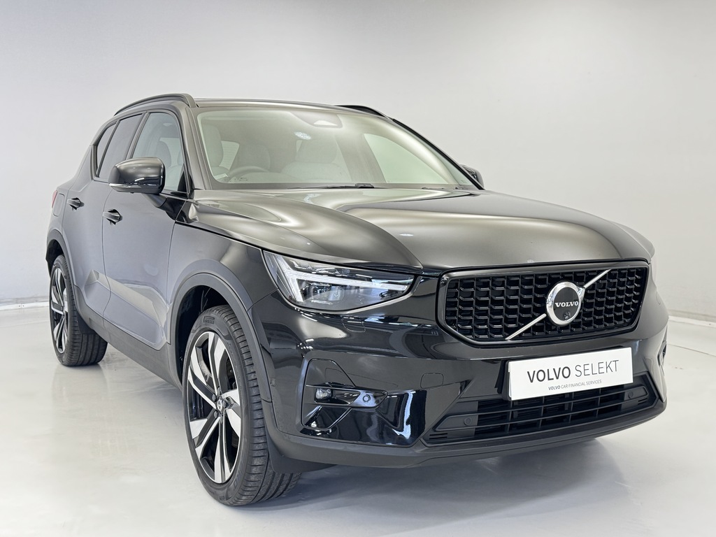 Volvo XC40 2.0 B3p Ultimate Dark Black