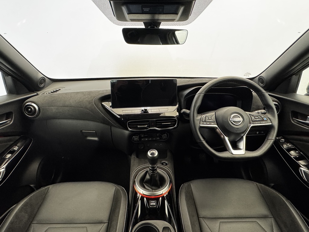 Nissan Juke 1.0 Dig-t Tekna Grey #3