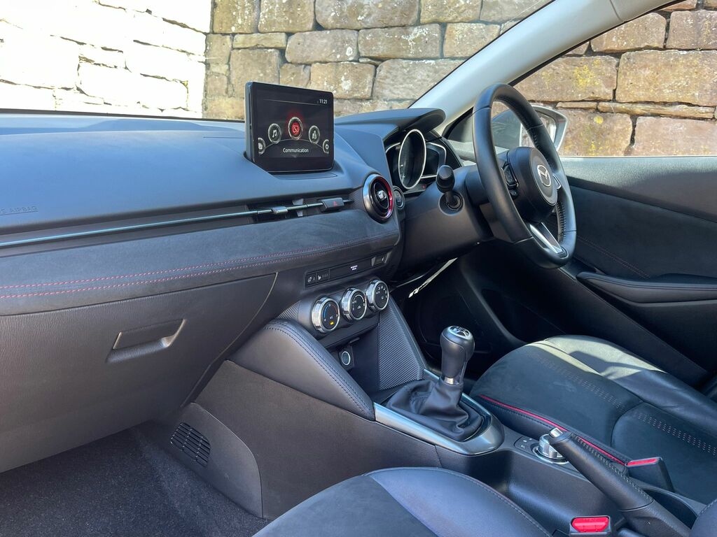 Mazda 2 1.5 E-skyactiv G Mhev Homura Aka Red #2