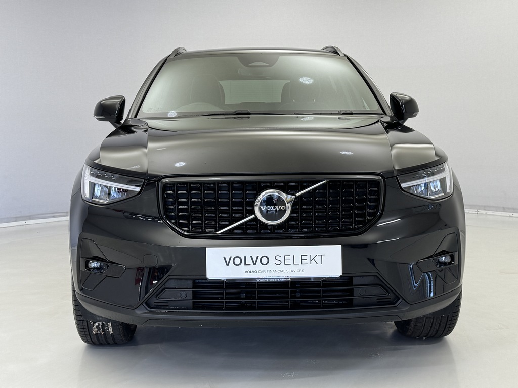 Volvo XC40 2.0 B3p Plus Dark Black #2