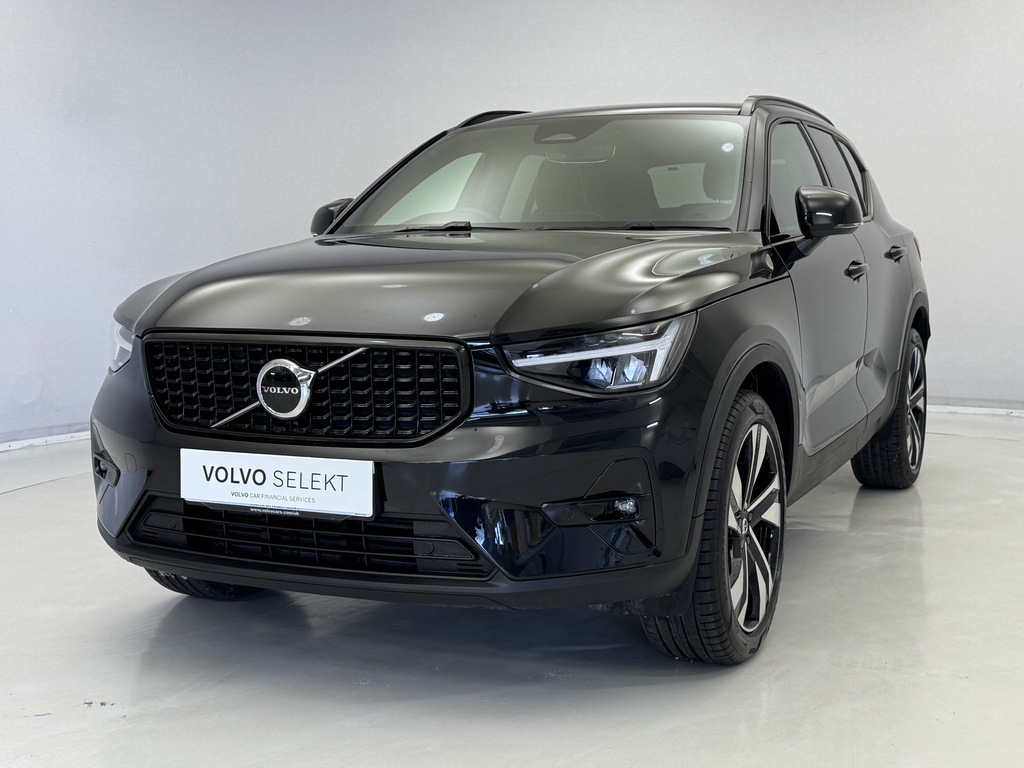 Volvo XC40 2.0 B3p Plus Dark Black #3
