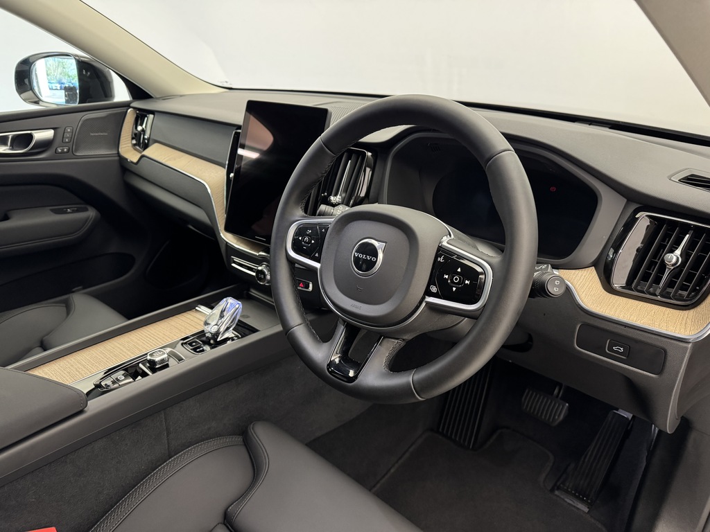 Volvo XC60 2.0 B5p Plus Dark Awd Geartronic Silver #6
