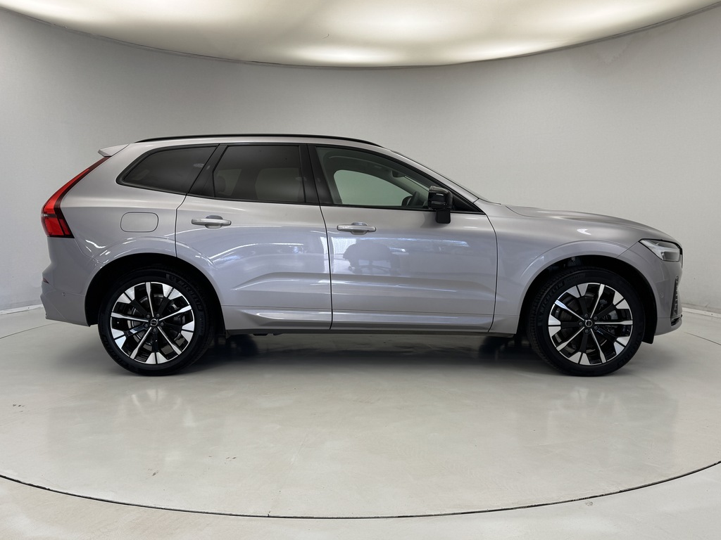 Volvo XC60 2.0 B5p Plus Dark Awd Geartronic Silver #3