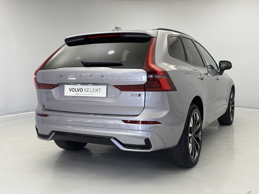 Volvo XC60 2.0 B5p Plus Dark Awd Geartronic Silver #2
