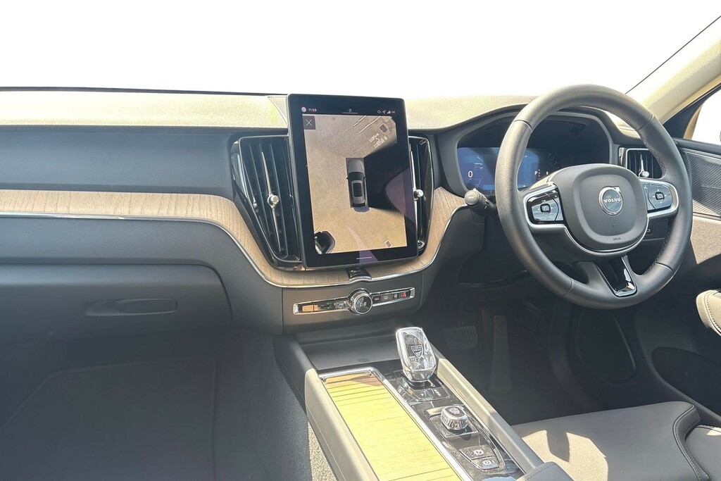 Volvo XC60 Plus Pro AP75CXD Black #2