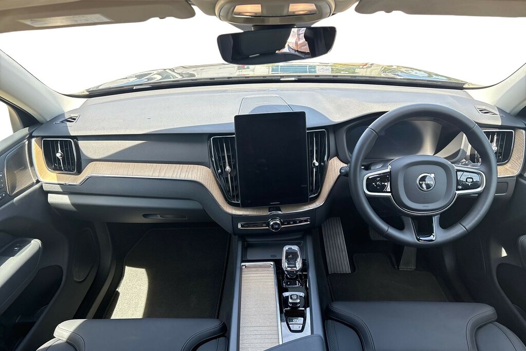 Volvo XC60 Plus Pro AP75CXD Black #6