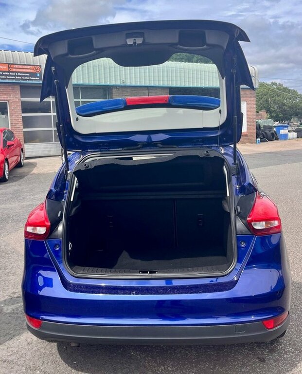 Ford Focus 1.0T Ecoboost Zetec Hatchback BX65YGP Blue #5