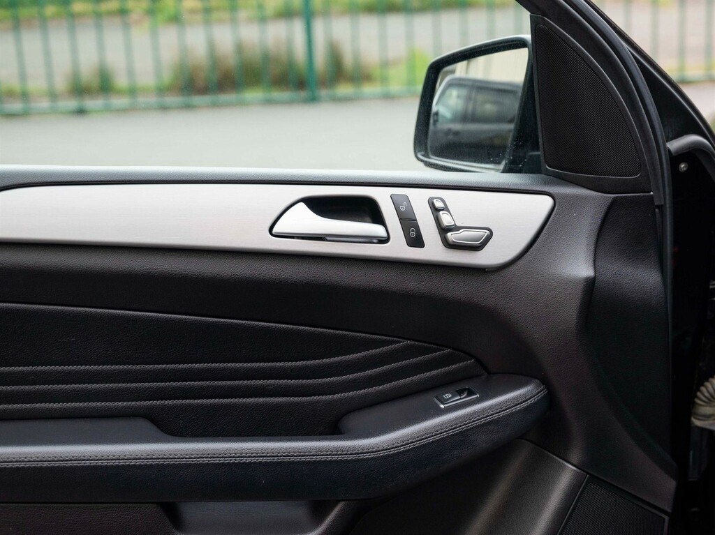 Mercedes-Benz GLE Class Gle 250 D 4Matic Amg Line Premium Silver #29