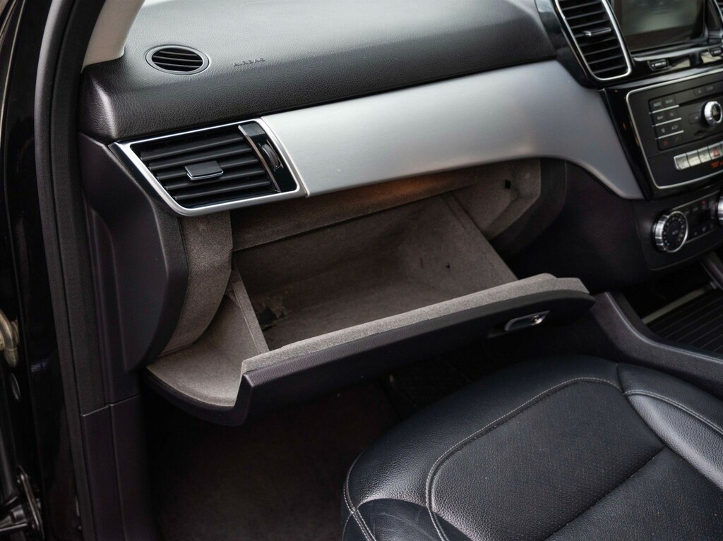 Mercedes-Benz GLE Class Gle 250 D 4Matic Amg Line Premium Silver #36