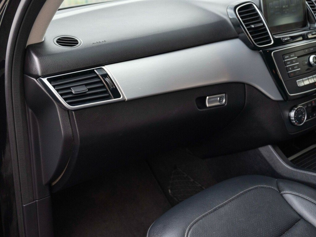 Mercedes-Benz GLE Class Gle 250 D 4Matic Amg Line Premium Silver #35