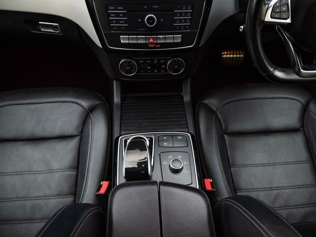 Mercedes-Benz GLE Class Gle 250 D 4Matic Amg Line Premium Silver #76