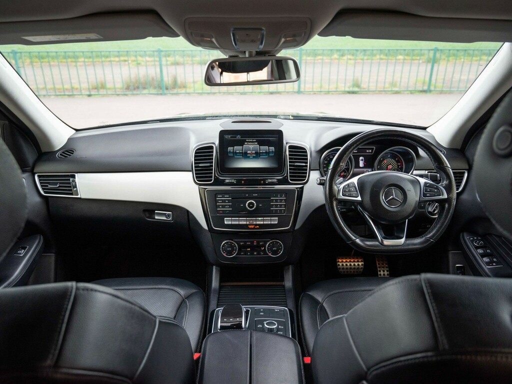 Mercedes-Benz GLE Class Gle 250 D 4Matic Amg Line Premium Silver #45