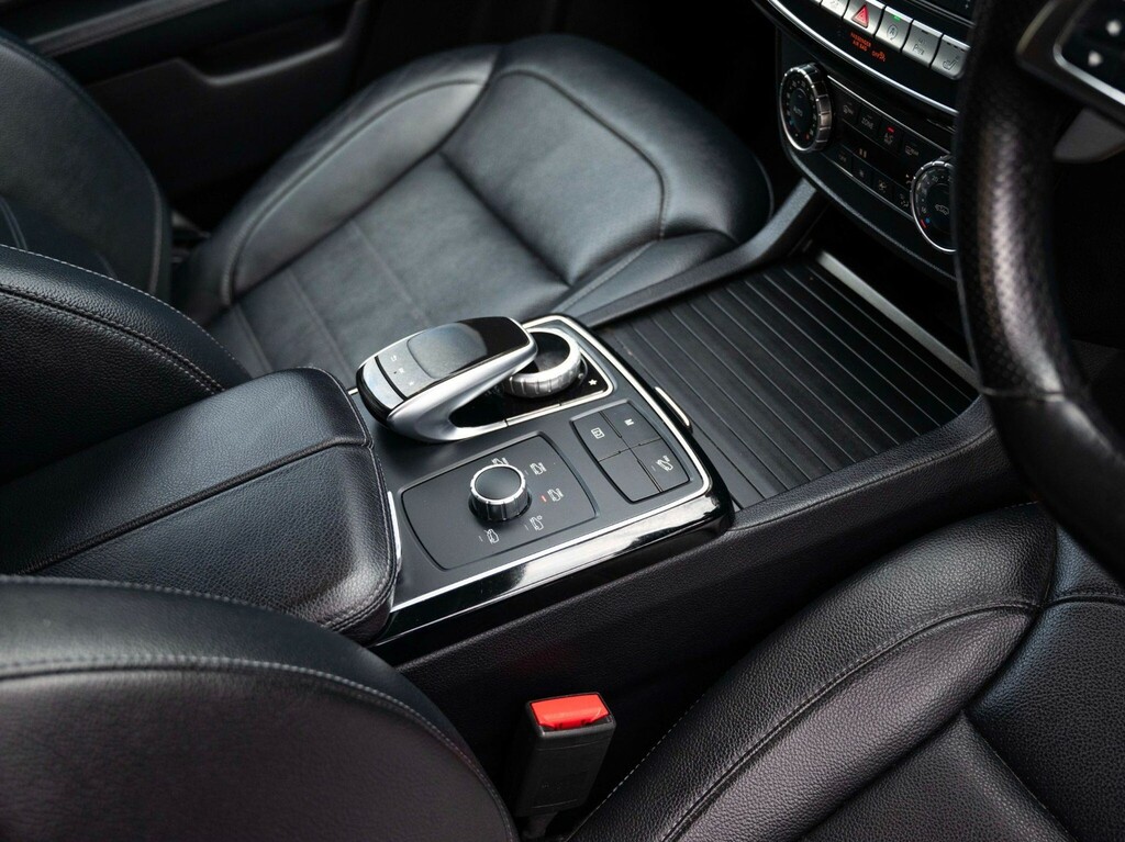 Mercedes-Benz GLE Class Gle 250 D 4Matic Amg Line Premium Silver #77