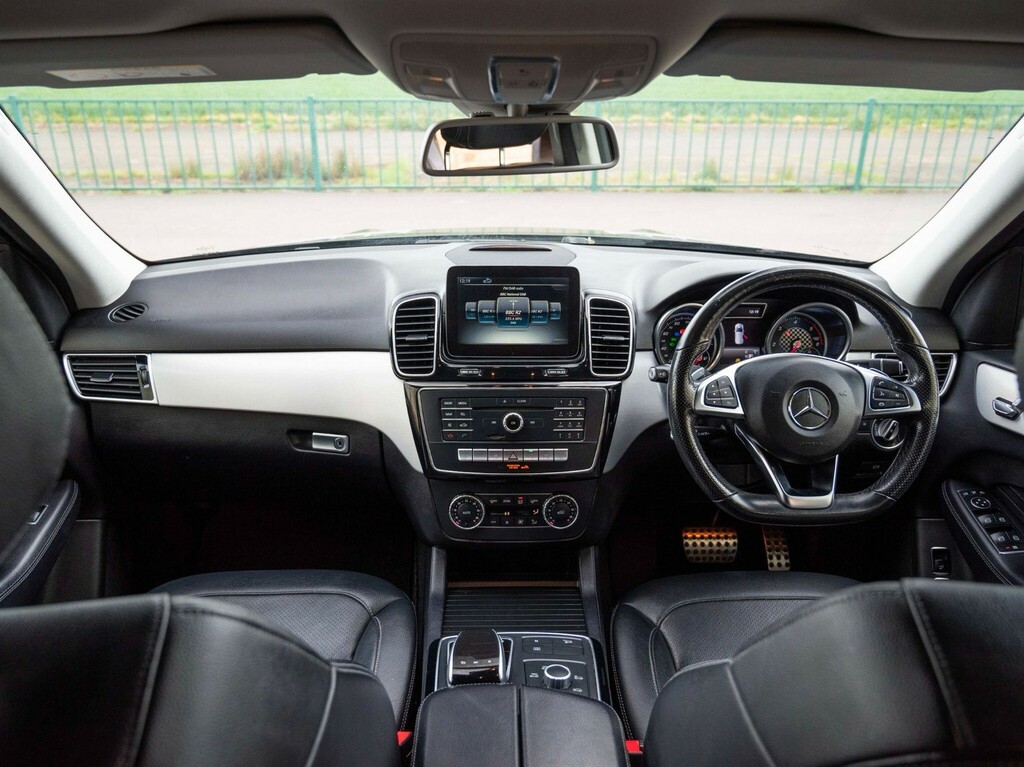 Mercedes-Benz GLE Class Gle 250 D 4Matic Amg Line Premium Silver #17