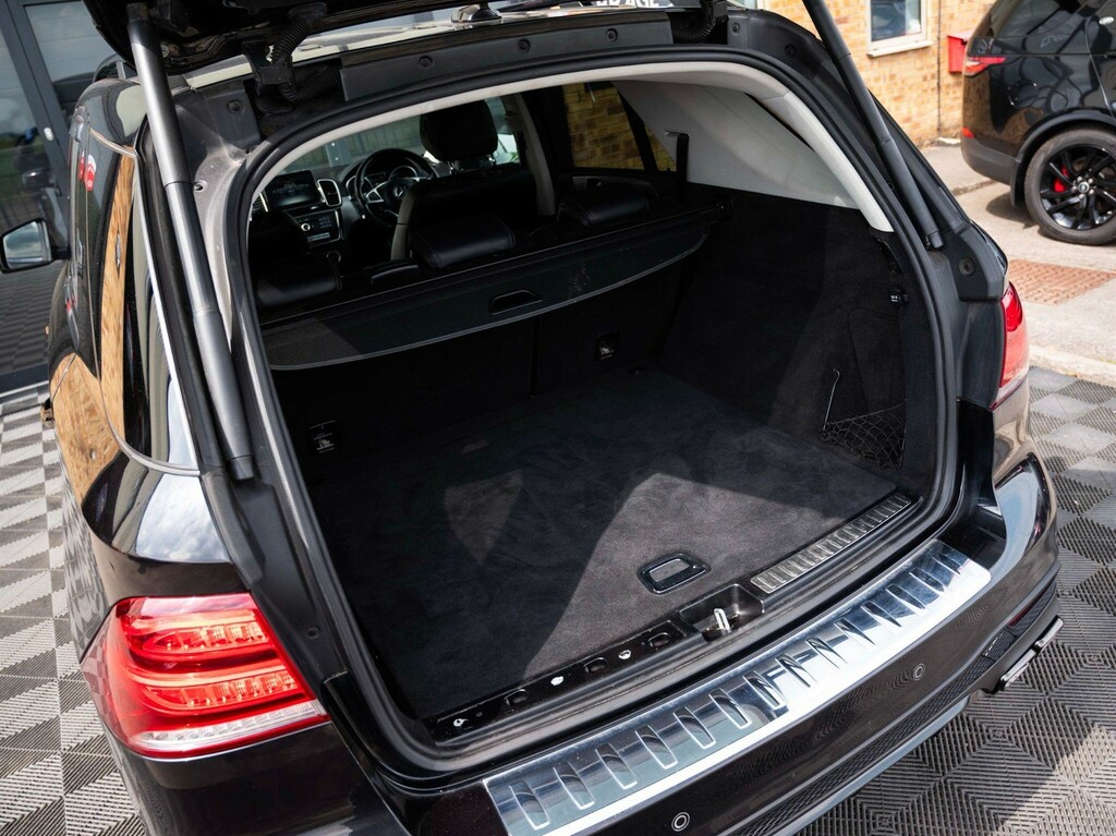 Mercedes-Benz GLE Class Gle 250 D 4Matic Amg Line Premium Silver #66