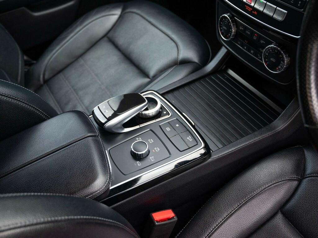 Mercedes-Benz GLE Class Gle 250 D 4Matic Amg Line Premium Silver #78