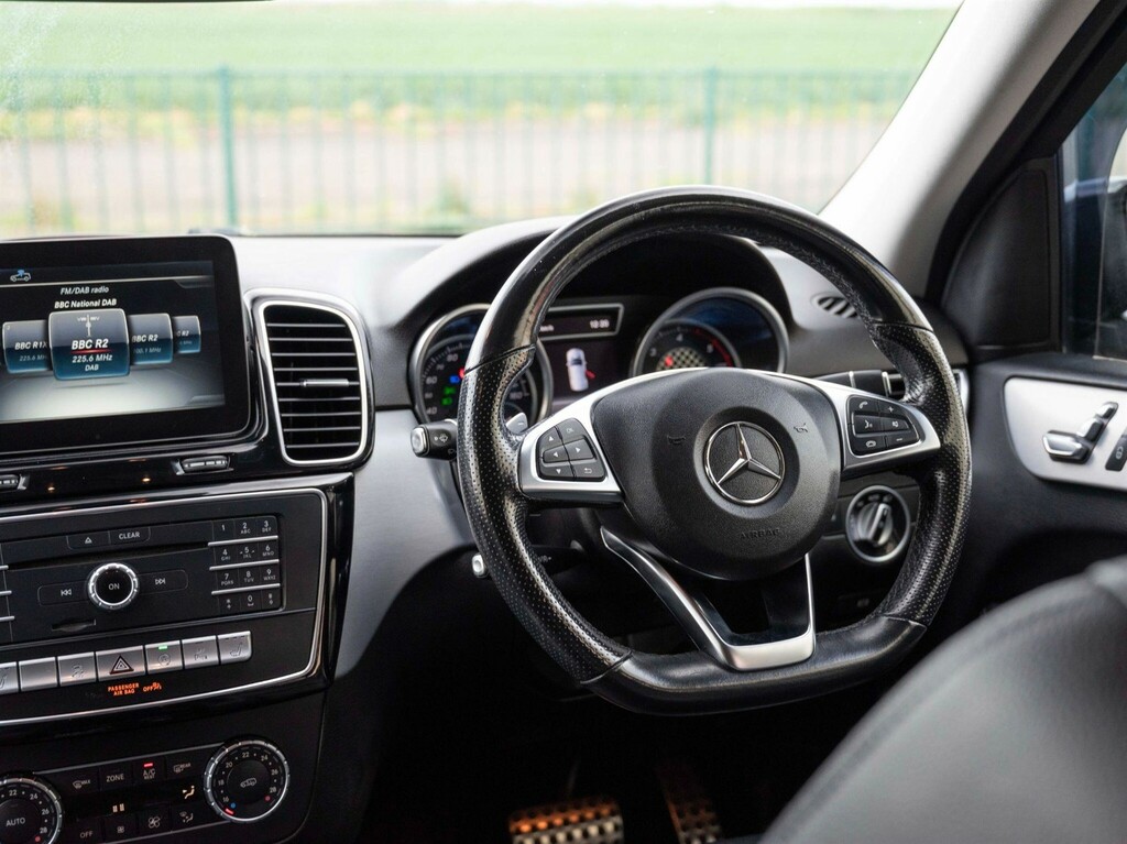 Mercedes-Benz GLE Class Gle 250 D 4Matic Amg Line Premium Silver #80