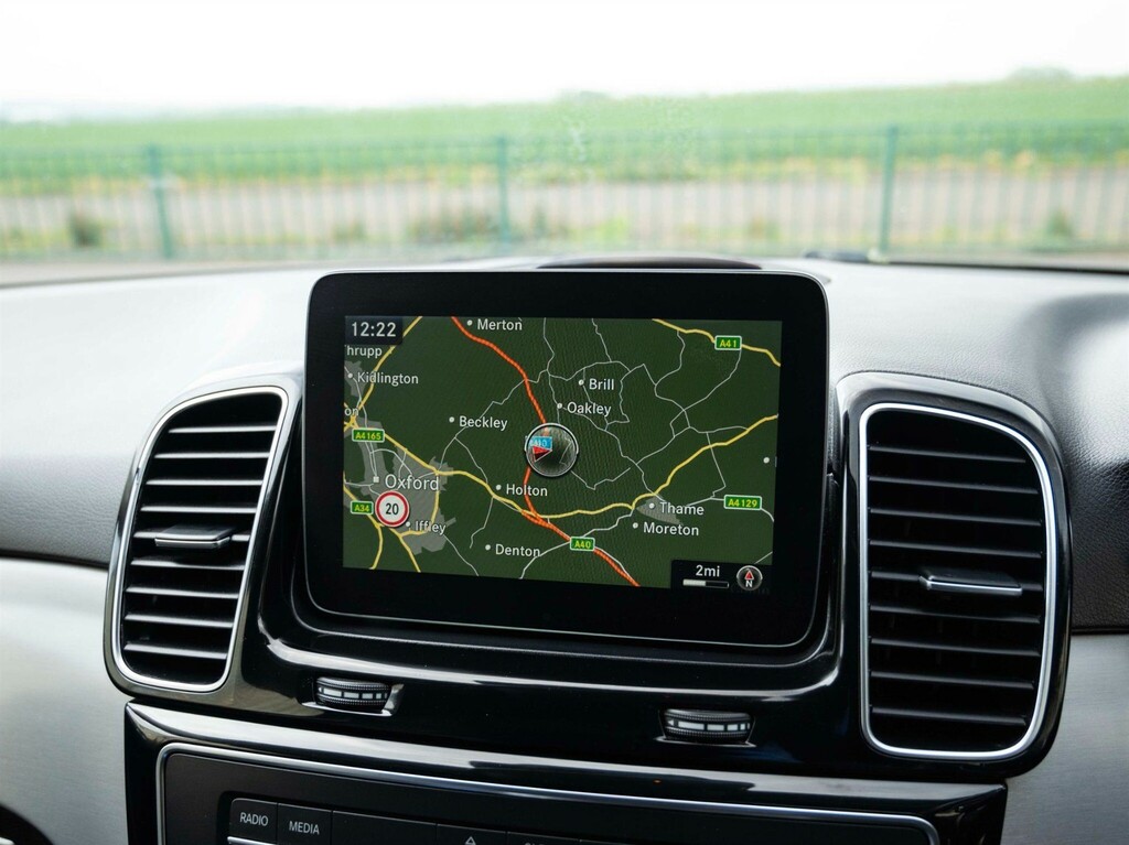 Mercedes-Benz GLE Class Gle 250 D 4Matic Amg Line Premium Silver #39