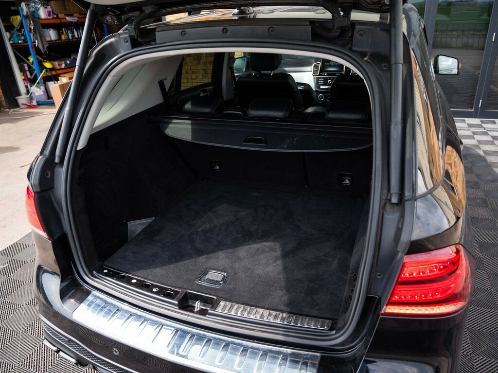 Mercedes-Benz GLE Class Gle 250 D 4Matic Amg Line Premium Silver #67