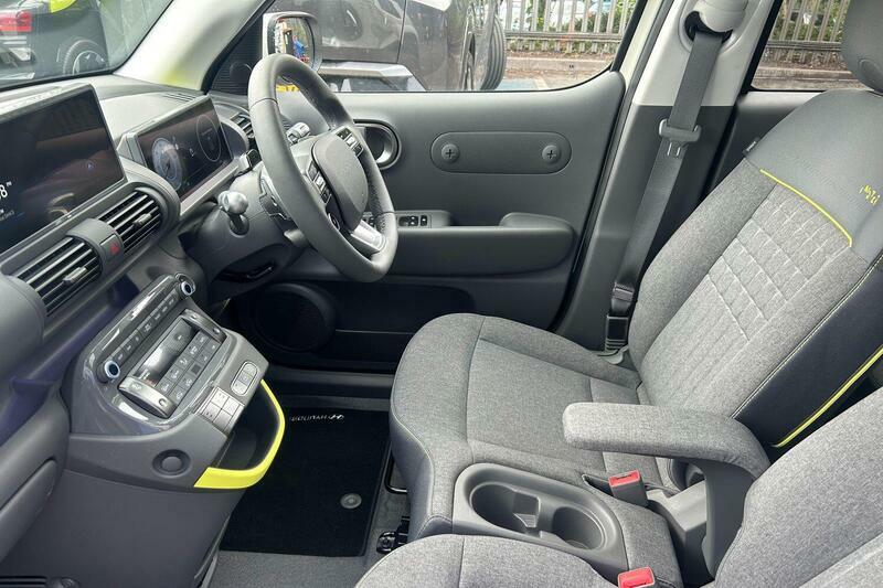 Hyundai Inster Long Range 49Kwh Cross  #3