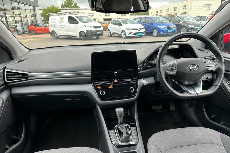Hyundai Ioniq H-gdi Se Connect Hatchback Brown #10