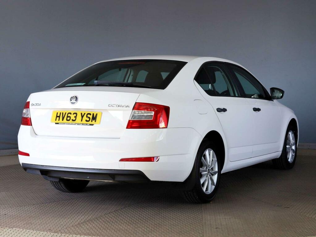 Skoda Octavia S White #3