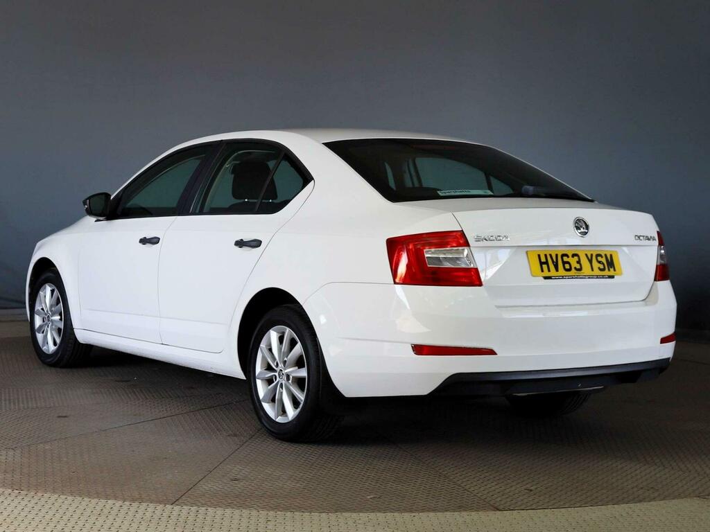 Skoda Octavia S White #4