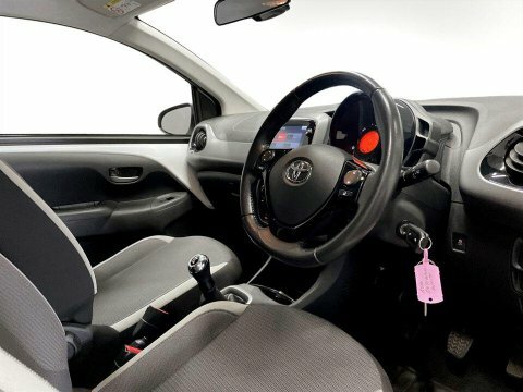 Toyota Aygo 2022 71 1.0 #12