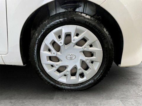 Toyota Aygo 2022 71 1.0 #10