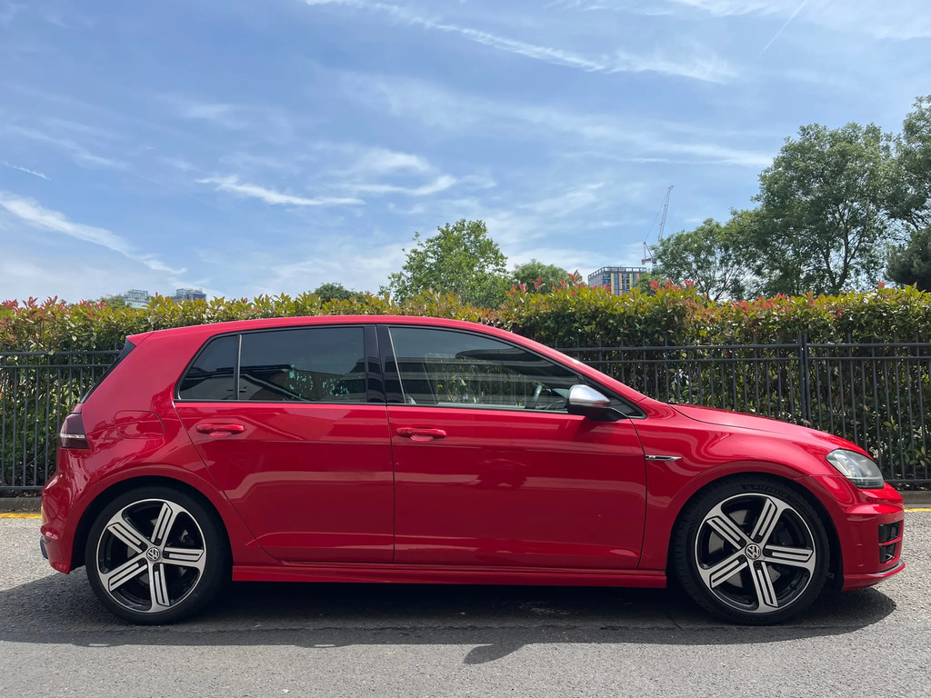 Volkswagen Golf 2.0 Tsi Bluemotion Tech R Hatchback Dsg VX15VVA Red