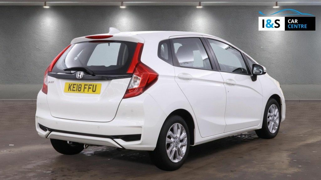 Honda Jazz I-vtec Se Hatchback KE18FFU White #4