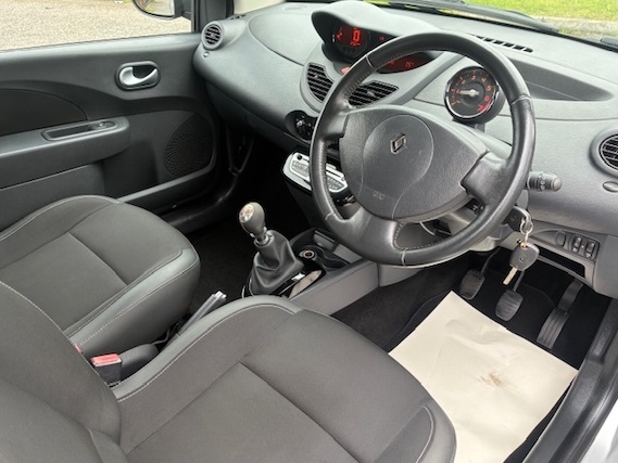 Renault Twingo 1.2 16V Pzaz Euro 5 White #9