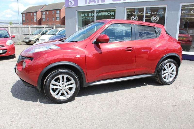 Nissan Juke 1.6 Acenta Premium Red #2