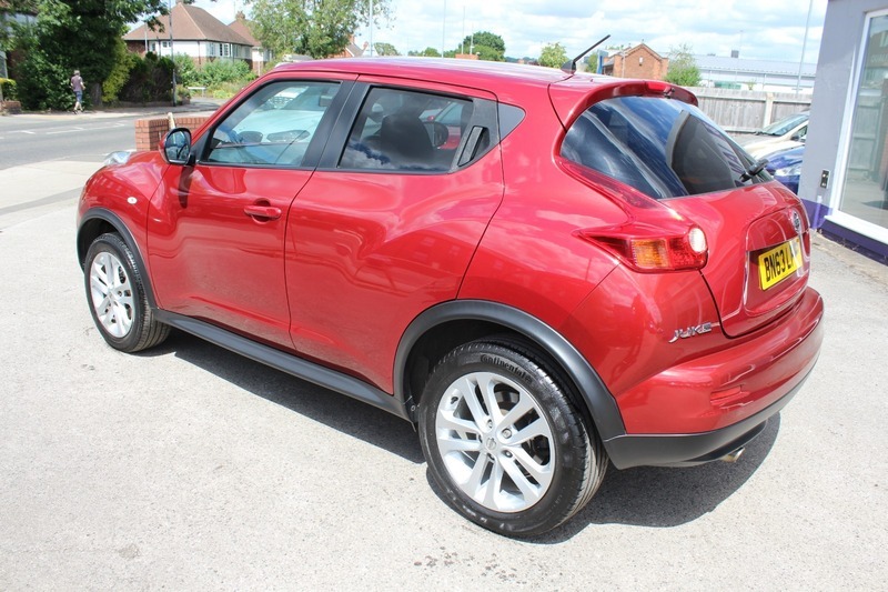 Nissan Juke 1.6 Acenta Premium Red #3