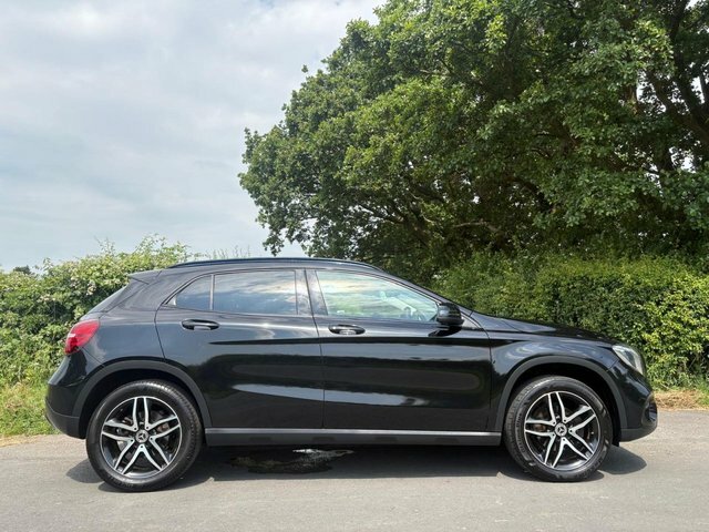 Mercedes-Benz GLA Class 2019 1.6 Gla180 Urban Edition Suv Manua Black #5