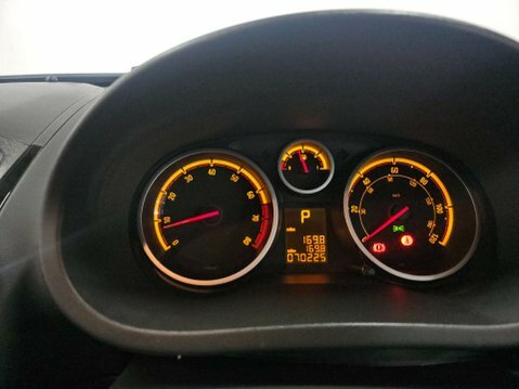 Vauxhall Corsa 1.2I 16V Sxi Hatchback 124 Gkm Silver #142