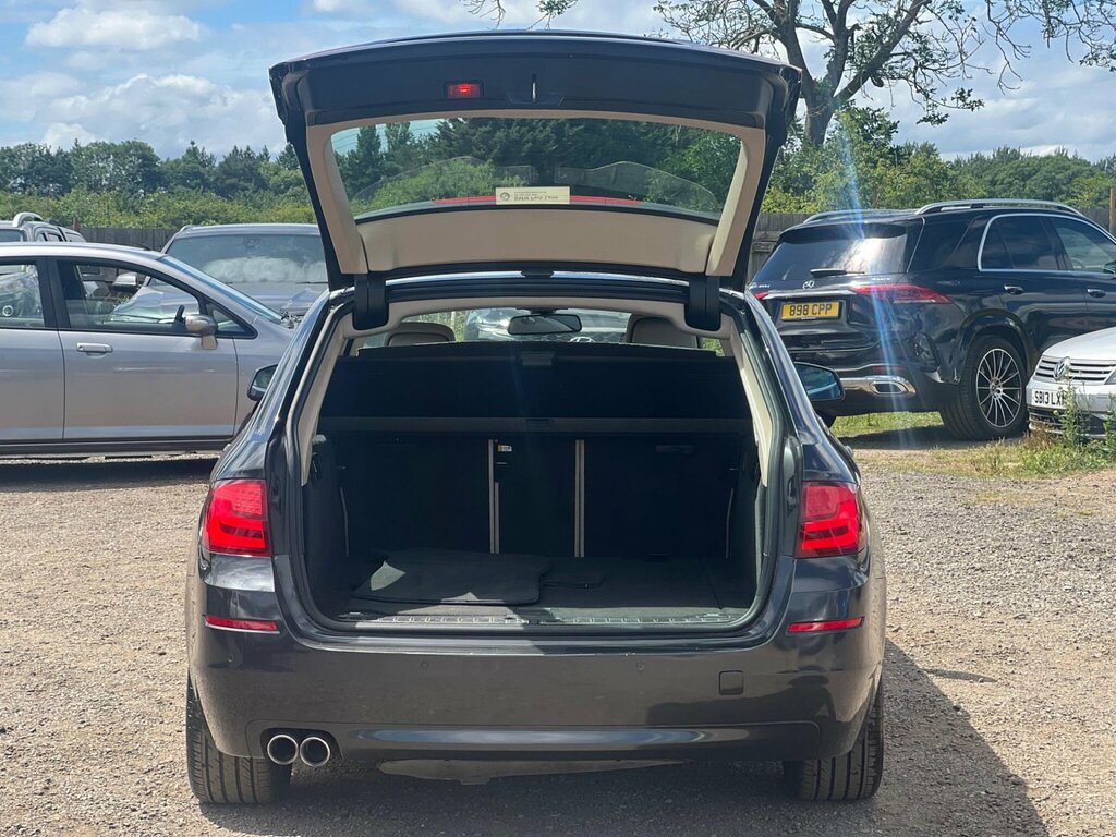 BMW 5 Series 530D M Sport Step Professional Media Grey #10