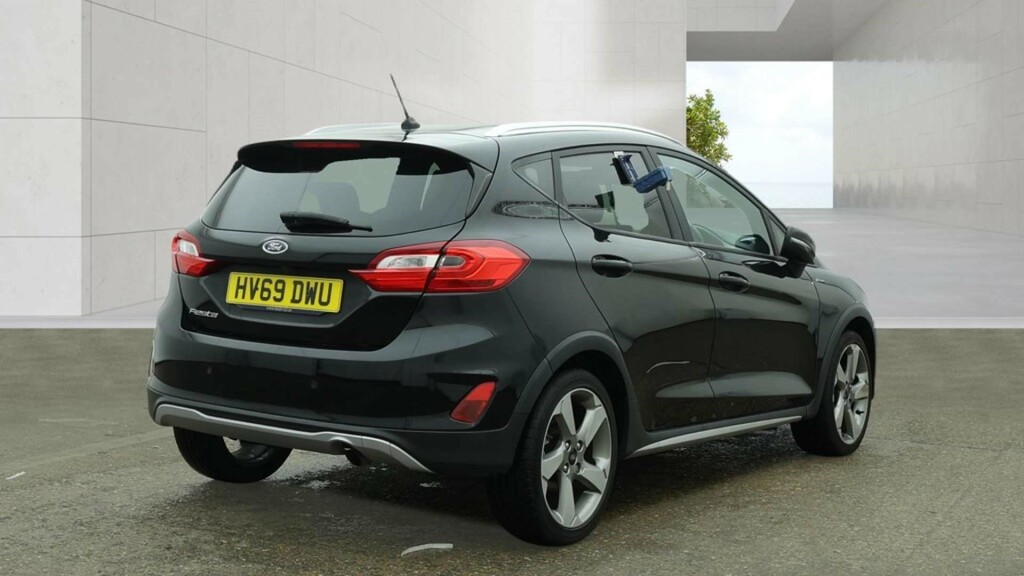 Ford Fiesta Active X T HV69DWU #4