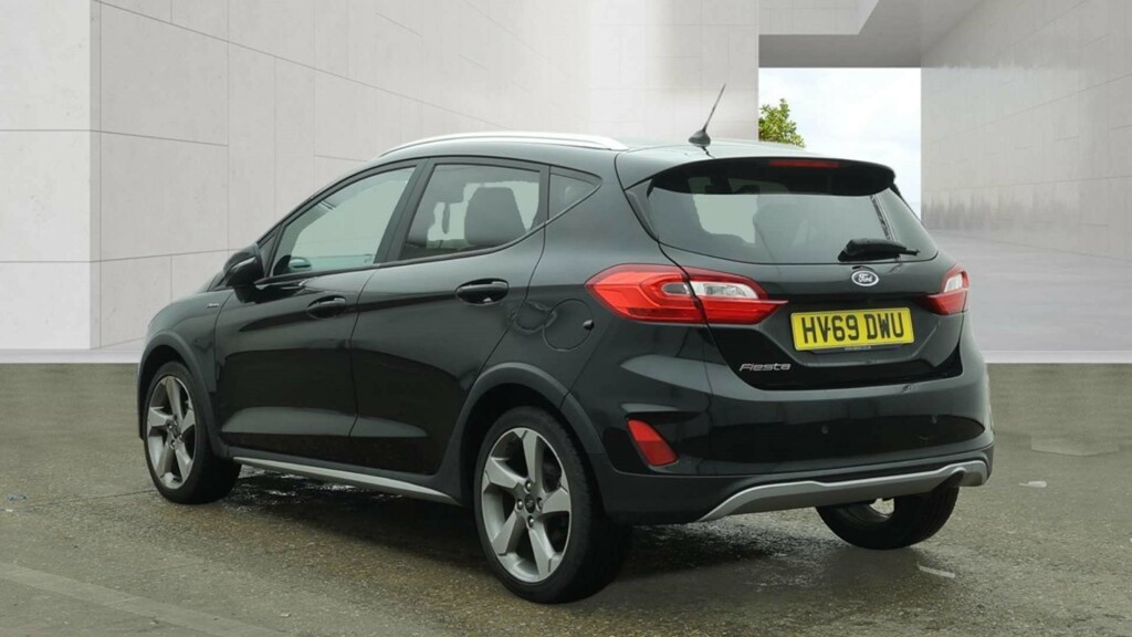 Ford Fiesta Active X T HV69DWU #3