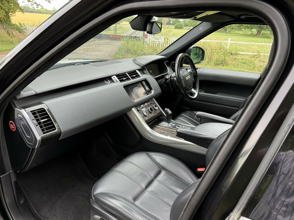 Land Rover Range Rover Sport 3.0 Sd V6 Hse Black #6