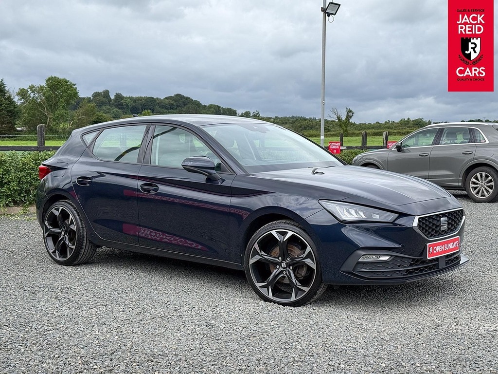 Seat Leon Hatchback XGZ2991 Blue #5