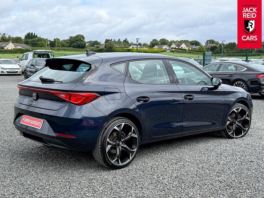 Seat Leon Hatchback XGZ2991 Blue #4